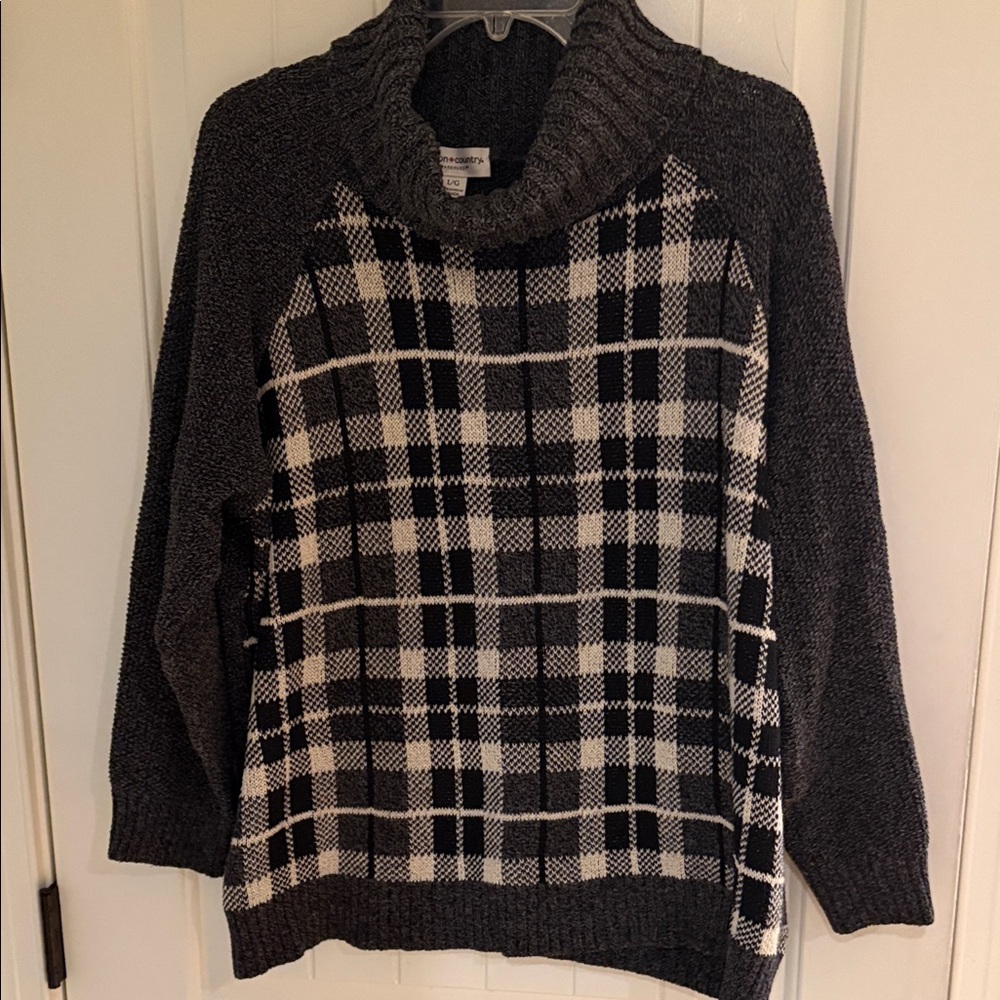 Black & Dark Gray Plaid  Turtleneck Sweater - 75% Cotton